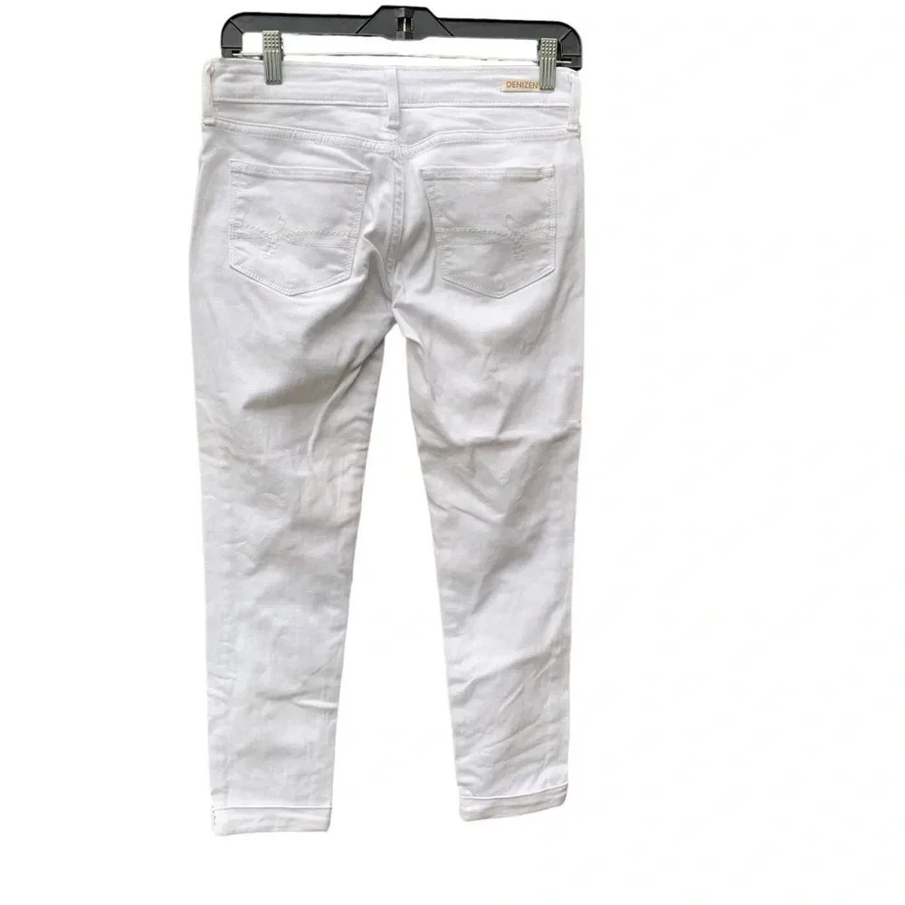 DENIZEN Levi's women's size 28 white cropped distressed jeans inseam 24" - Picture 3 of 3